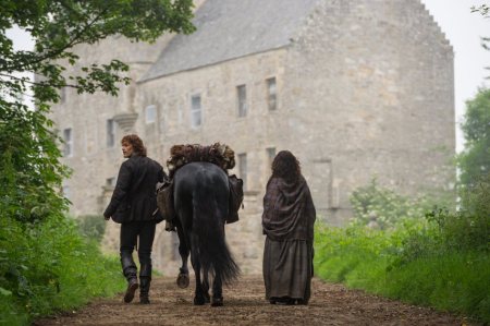 Jamie returns to Lallybroch with  Claire.